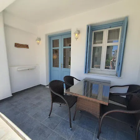 Karaoulanis Apartments Andros Town Exterior photo